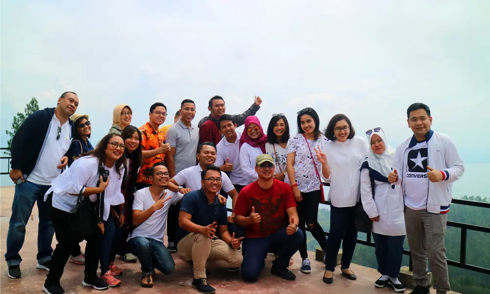 paket tour danau toba silangit