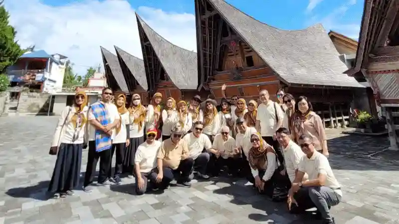 tour medan danau toba